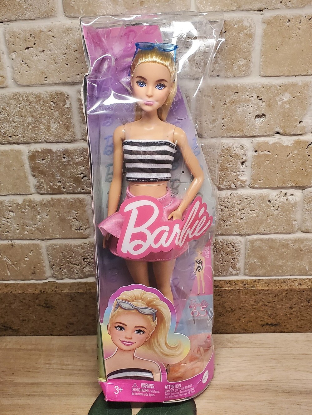 🆕 Barbie Fashionista Doll #213
